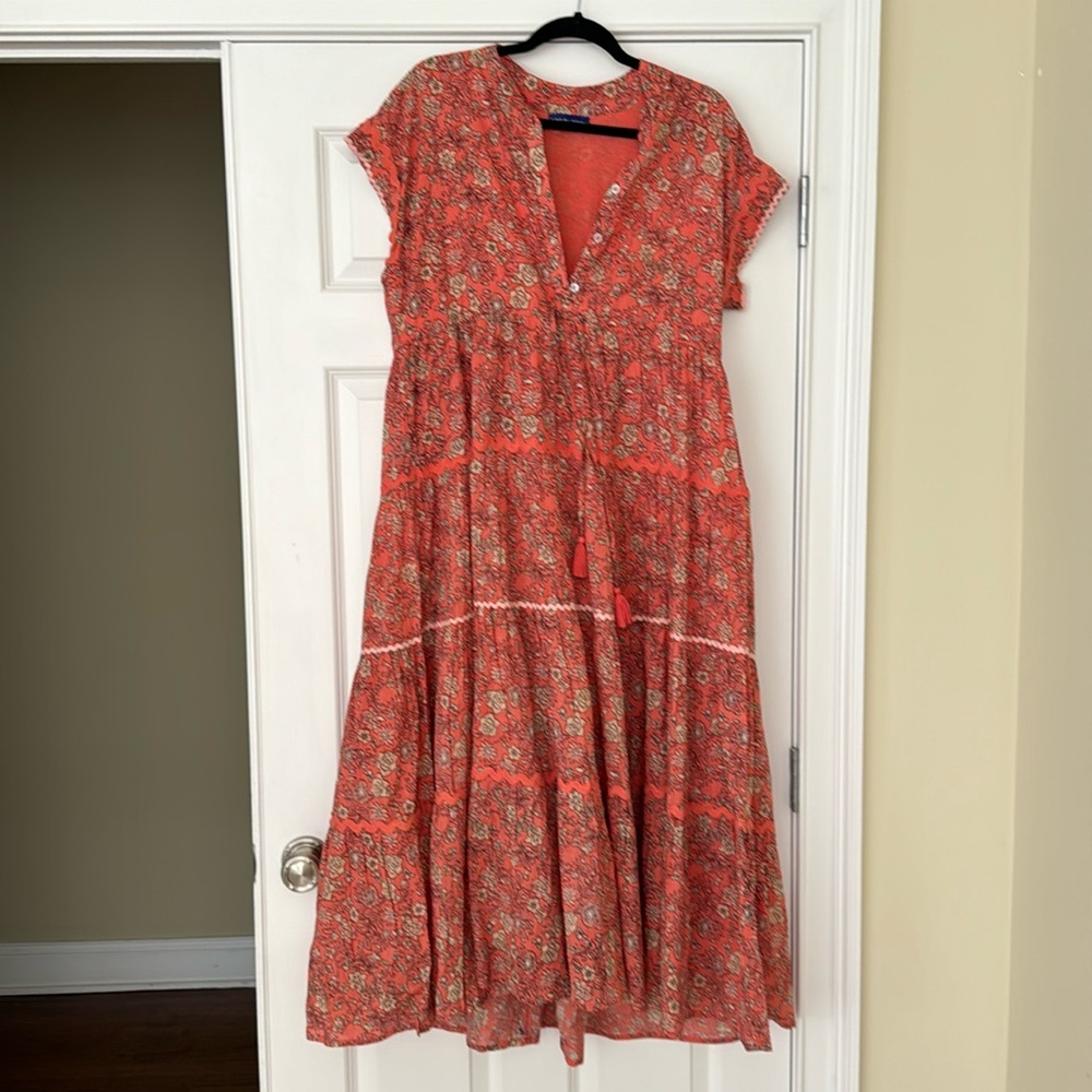 Beautiful midi/longer dress with tassel tie